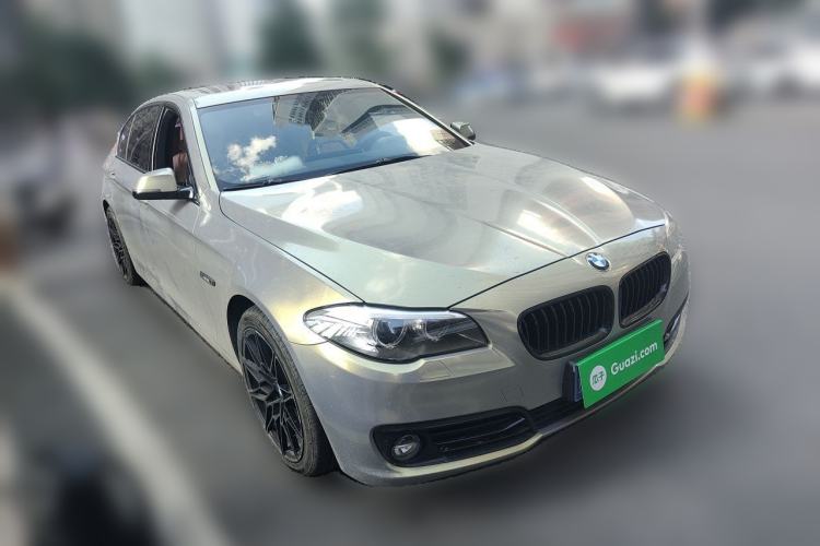 Used BMW 5 Series 2014 525Li Leading Model Front Right 45 Deg