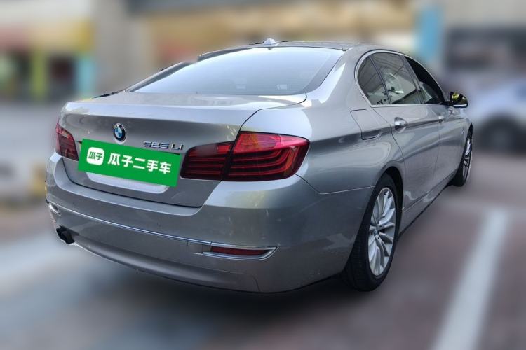 Used BMW 5 Series 2014 525Li Luxury Design Package Rear Right 45 Deg