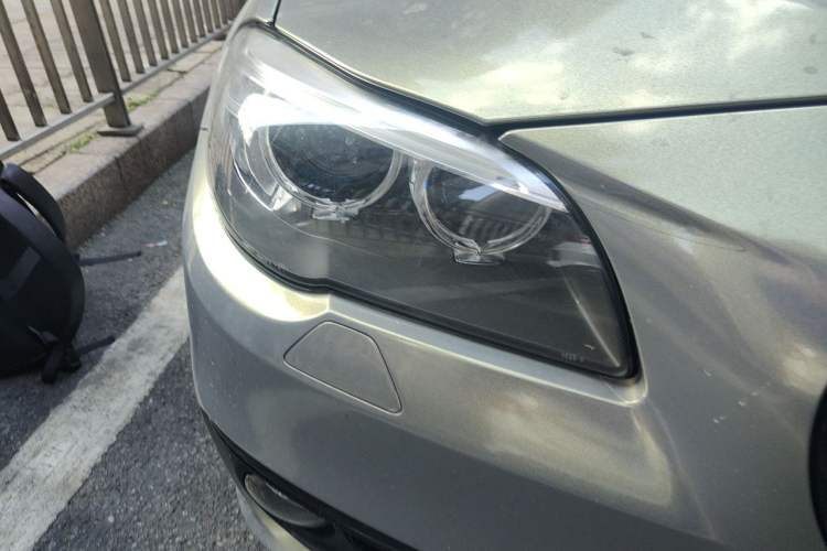 Used BMW 5 Series 2014 525Li Leading Model Right Front Headlight