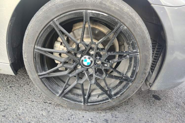 Used BMW 5 Series 2014 525Li Leading Model Right Front Wheel Hub