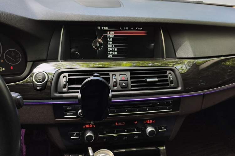 Used BMW 5 Series 2014 525Li Luxury Design Package Audio And AC Panel