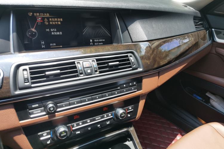 Used BMW 5 Series 2014 528Li Luxury Design Package Audio And AC Panel