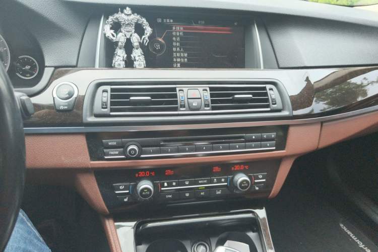 Used BMW 5 Series 2014 528Li xDrive Luxury Design Package Audio And AC Panel