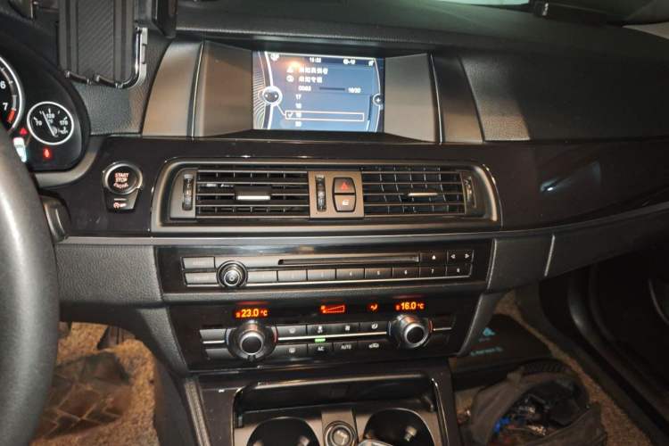 Used BMW 5 Series 2014 520Li Elegant Model Audio And AC Panel