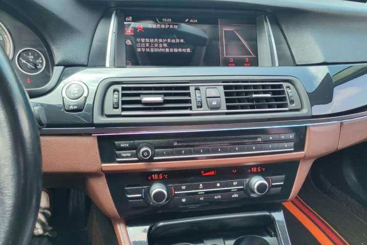 Used BMW 5 Series 2014 520Li Elegant Model Audio And AC Panel