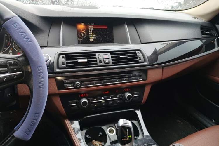 Used BMW 5 Series 2014 520Li Elegant Model Audio And AC Panel