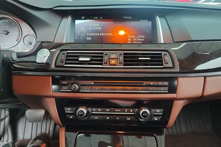 Used BMW 5 Series 2014 528Li Leading Model Audio And AC Panel