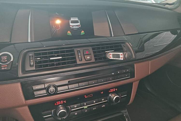 Used BMW 5 Series 2014 520Li Elegant Model Audio And AC Panel