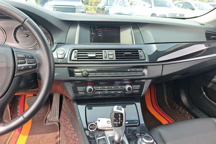 Used BMW 5 Series 2014 520Li Elegant Model Audio And AC Panel
