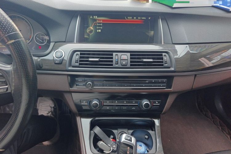 Used BMW 5 Series 2014 525Li Luxury Design Package Audio And AC Panel