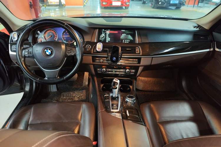 Used BMW 5 Series 2014 525Li Luxury Design Package Audio And AC Panel