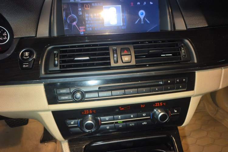Used BMW 5 Series 2014 525Li Luxury Design Package Audio And AC Panel