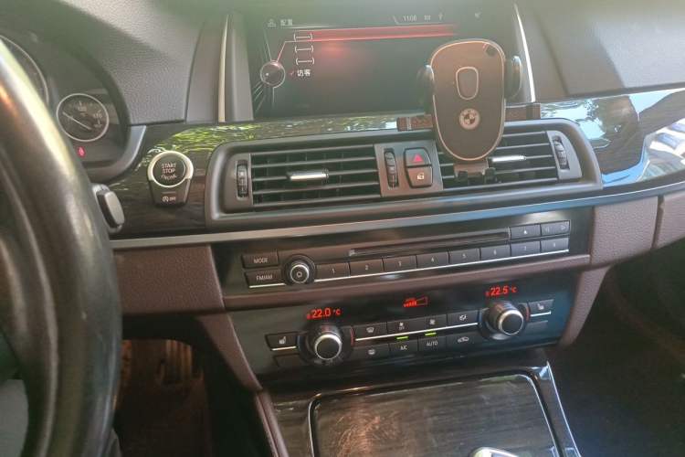 Used BMW 5 Series 2014 525Li Luxury Design Package Audio And AC Panel