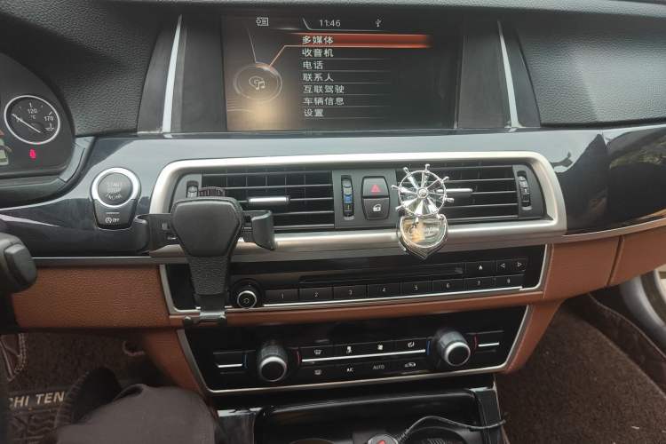 Used BMW 5 Series 2014 520Li Elegant Model Audio And AC Panel