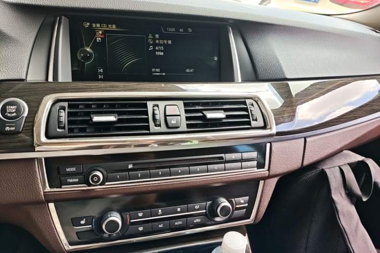 Used BMW 5 Series 2014 525Li Luxury Design Package Audio And AC Panel
