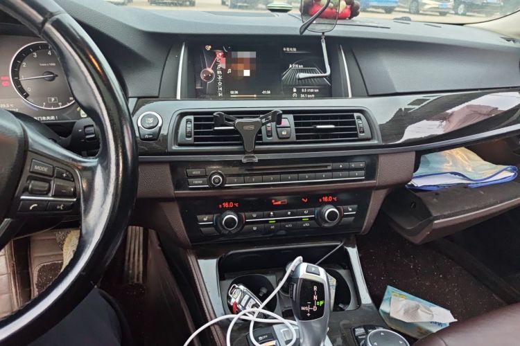 Used BMW 5 Series 2014 525Li Luxury Design Package Audio And AC Panel