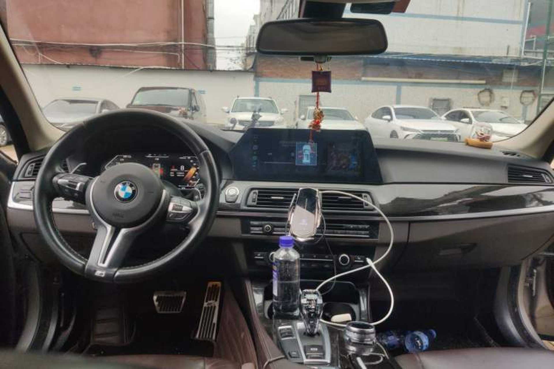 Used BMW 5 Series 2014 525Li Luxury Design Package Center Console