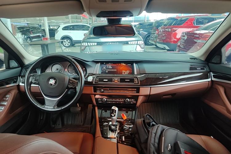Used BMW 5 Series 2014 528Li Leading Model Center Console