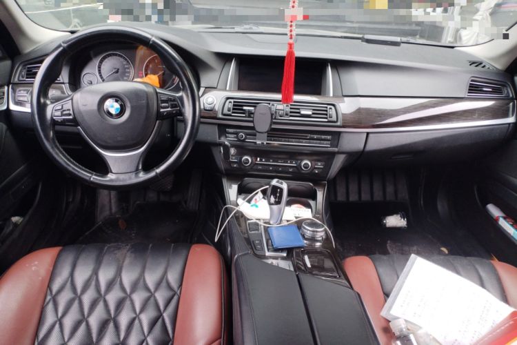 Used BMW 5 Series 2014 528Li xDrive Luxury Design Package Center Console