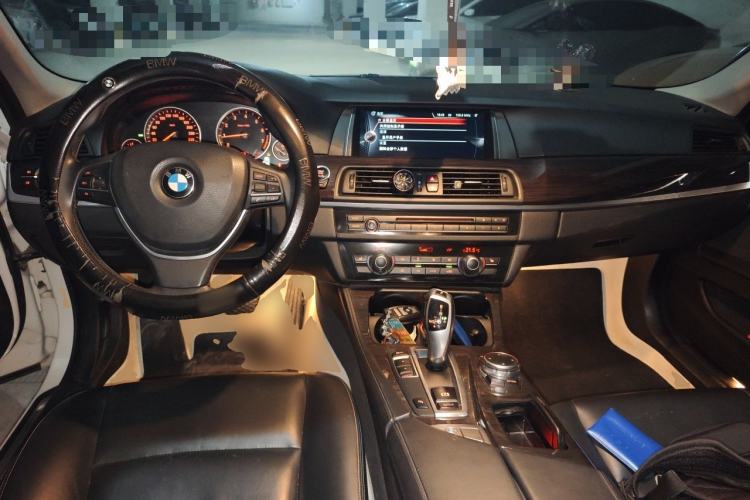 Used BMW 5 Series 2014 525Li Luxury Design Package Center Console