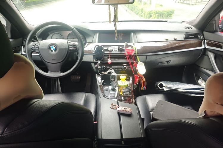 Used BMW 5 Series 2014 530Li Leading Model Center Console