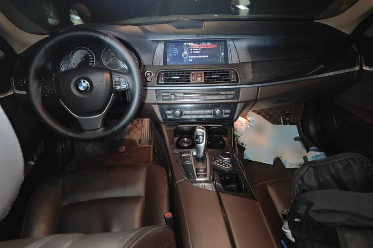 Used BMW 5 Series 2014 525Li Luxury Design Package Center Console