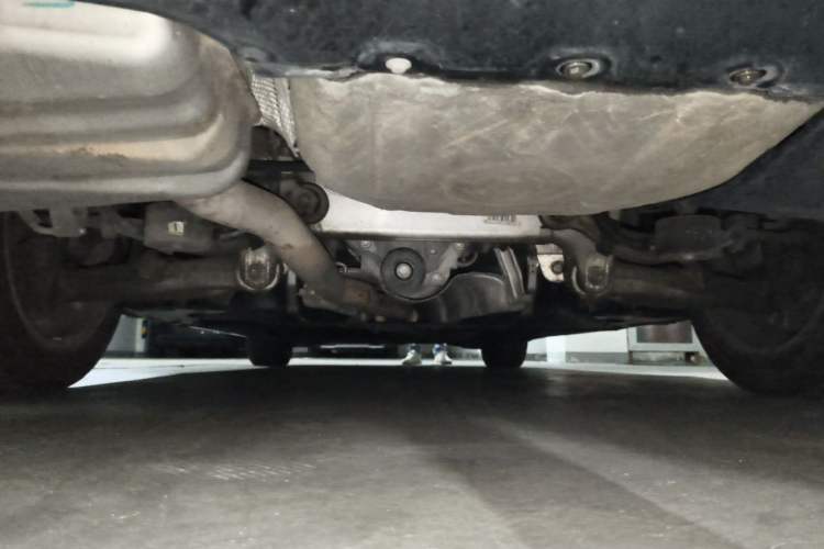 Used BMW 5 Series 2014 525Li Luxury Design Package Chassis Rear