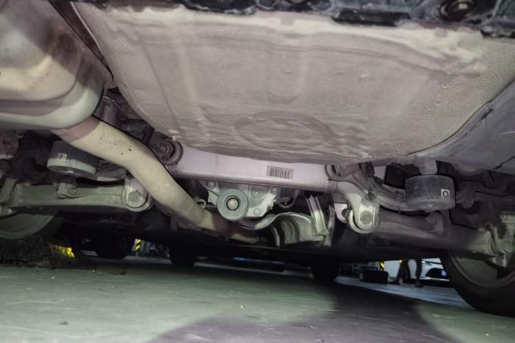 Used BMW 5 Series 2014 525Li Luxury Design Package Chassis Rear
