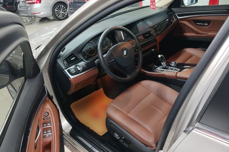 Used BMW 5 Series 2014 520Li Elegant Model Driver Seat