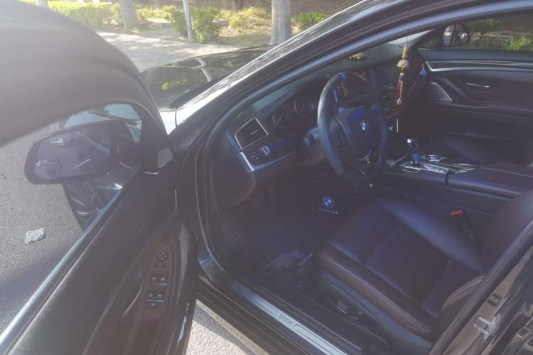 Used BMW 5 Series 2014 525Li Luxury Design Package Driver Seat