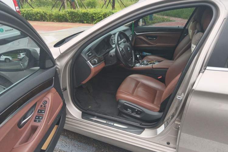 Used BMW 5 Series 2014 528Li xDrive Luxury Design Package Driver Seat