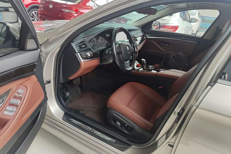 Used BMW 5 Series 2014 528Li Leading Model Driver Seat