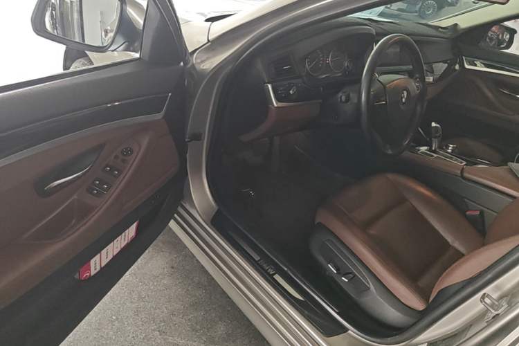 Used BMW 5 Series 2014 520Li Elegant Model Driver Seat