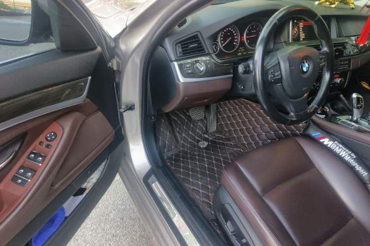 Used BMW 5 Series 2014 525Li Luxury Design Package Driver Seat