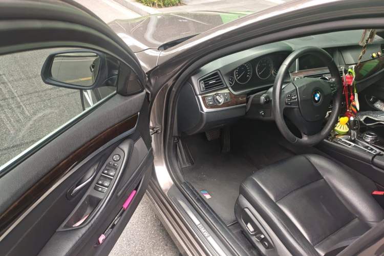 Used BMW 5 Series 2014 530Li Leading Model Driver Seat
