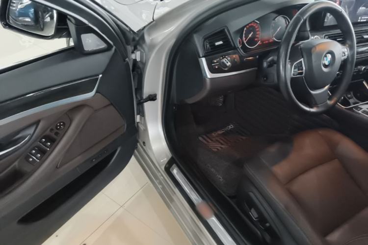 Used BMW 5 Series 2014 525Li Luxury Design Package Driver Seat