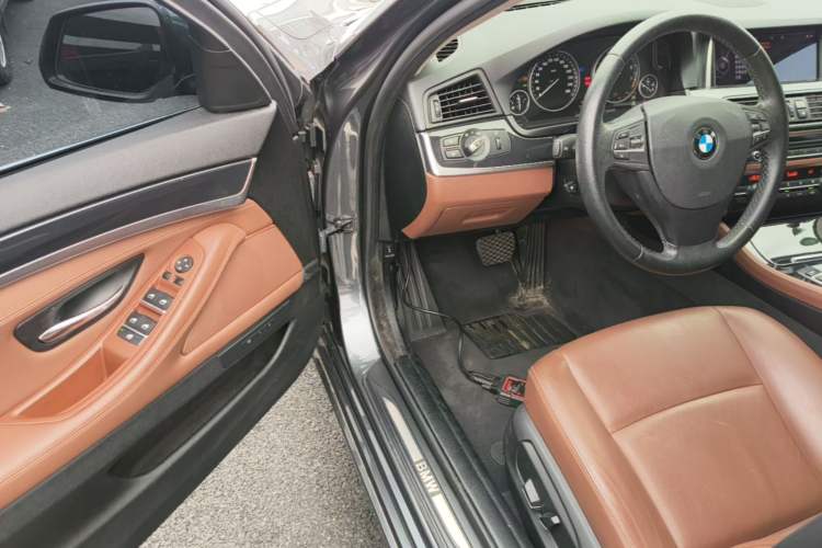 Used BMW 5 Series 2014 520Li Elegant Model Driver Seat