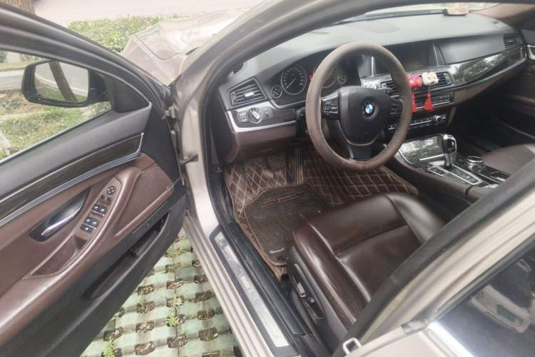 Used BMW 5 Series 2014 525Li Luxury Design Package Driver Seat