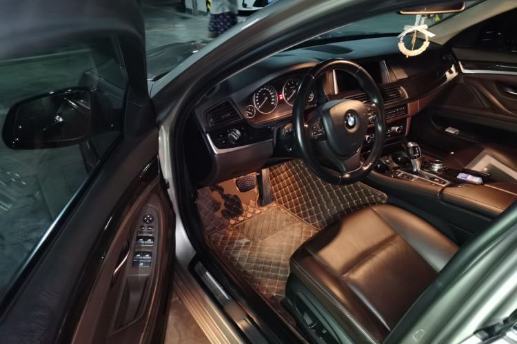 Used BMW 5 Series 2014 525Li Luxury Design Package Driver Seat