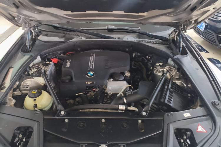 Used BMW 5 Series 2014 525Li Luxury Design Package Engine Bay