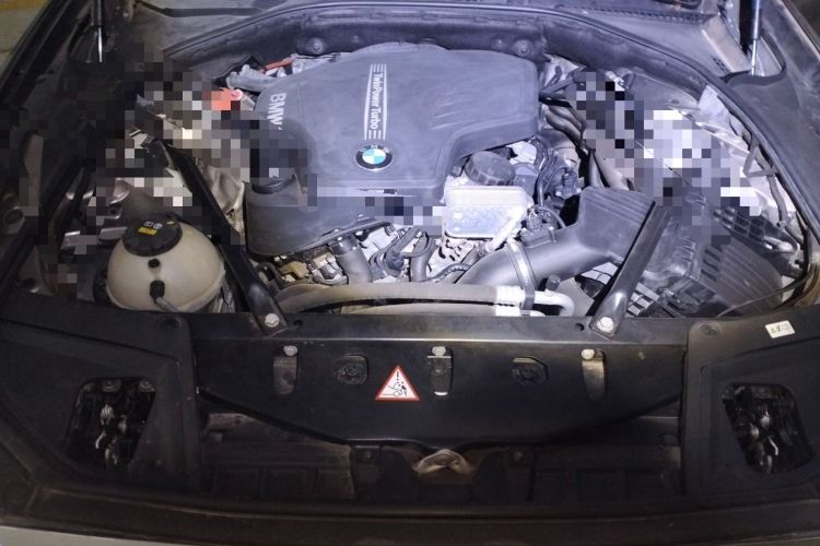 Used BMW 5 Series 2014 525Li Luxury Design Package Engine Bay