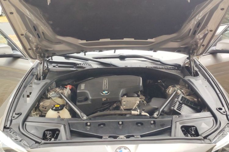 Used BMW 5 Series 2014 520Li Elegant Model Engine Bay