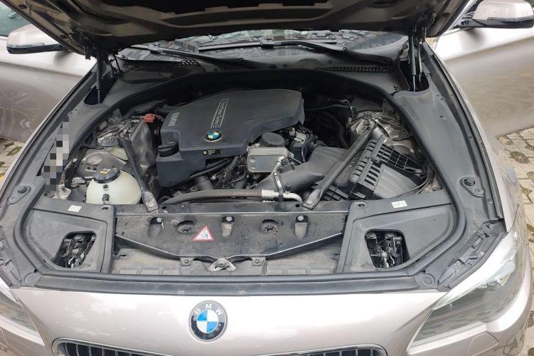 Used BMW 5 Series 2014 525Li Luxury Design Package Engine Bay
