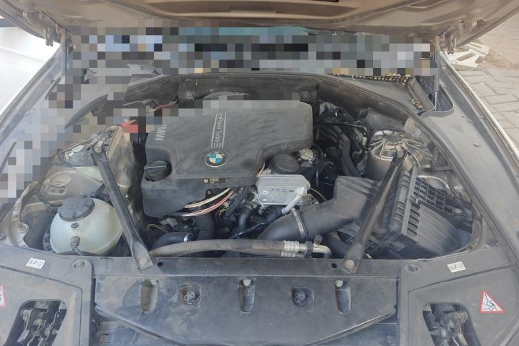 Used BMW 5 Series 2014 520Li Elegant Model Engine Bay