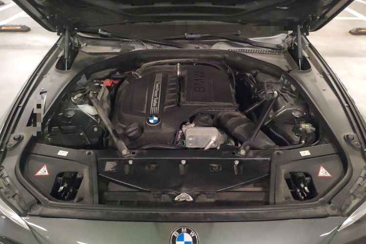 Used BMW 5 Series 2014 535Li Leading Model Engine Bay