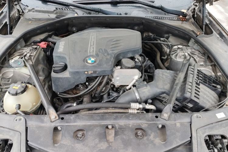 Used BMW 5 Series 2014 520Li Elegant Model Engine Bay