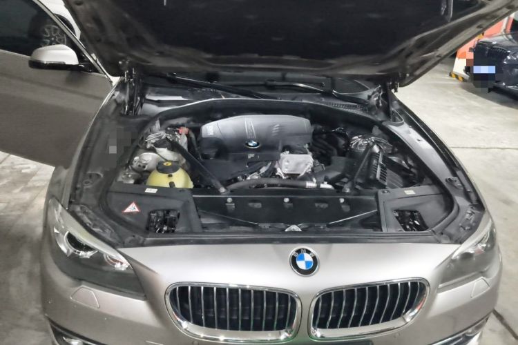 Used BMW 5 Series 2014 525Li Luxury Design Package Engine Bay