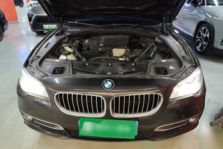 Used BMW 5 Series 2014 525Li Luxury Design Package Engine Bay