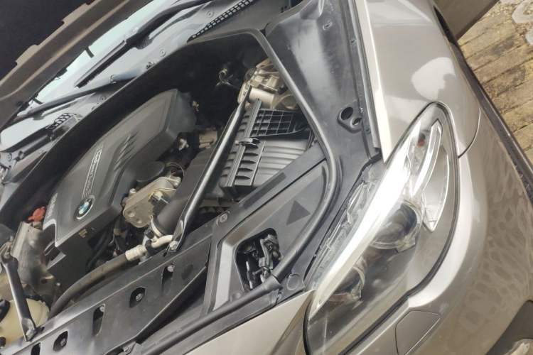 Used BMW 5 Series 2014 520Li Elegant Model Engine Bay Left