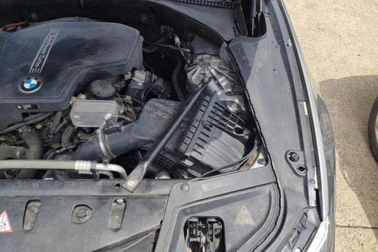 Used BMW 5 Series 2014 520Li Elegant Model Engine Bay Left